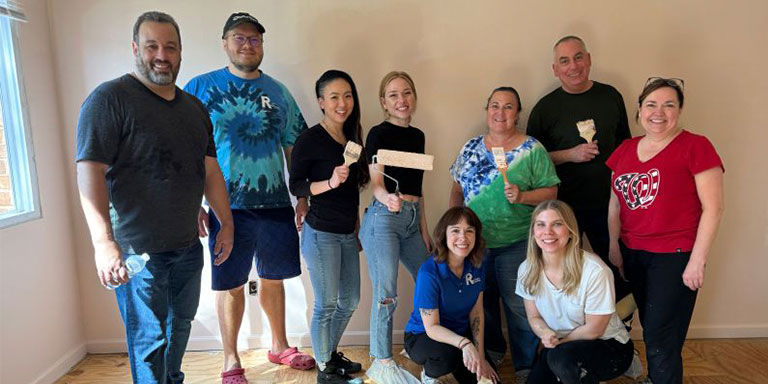 Homestretch volunteering